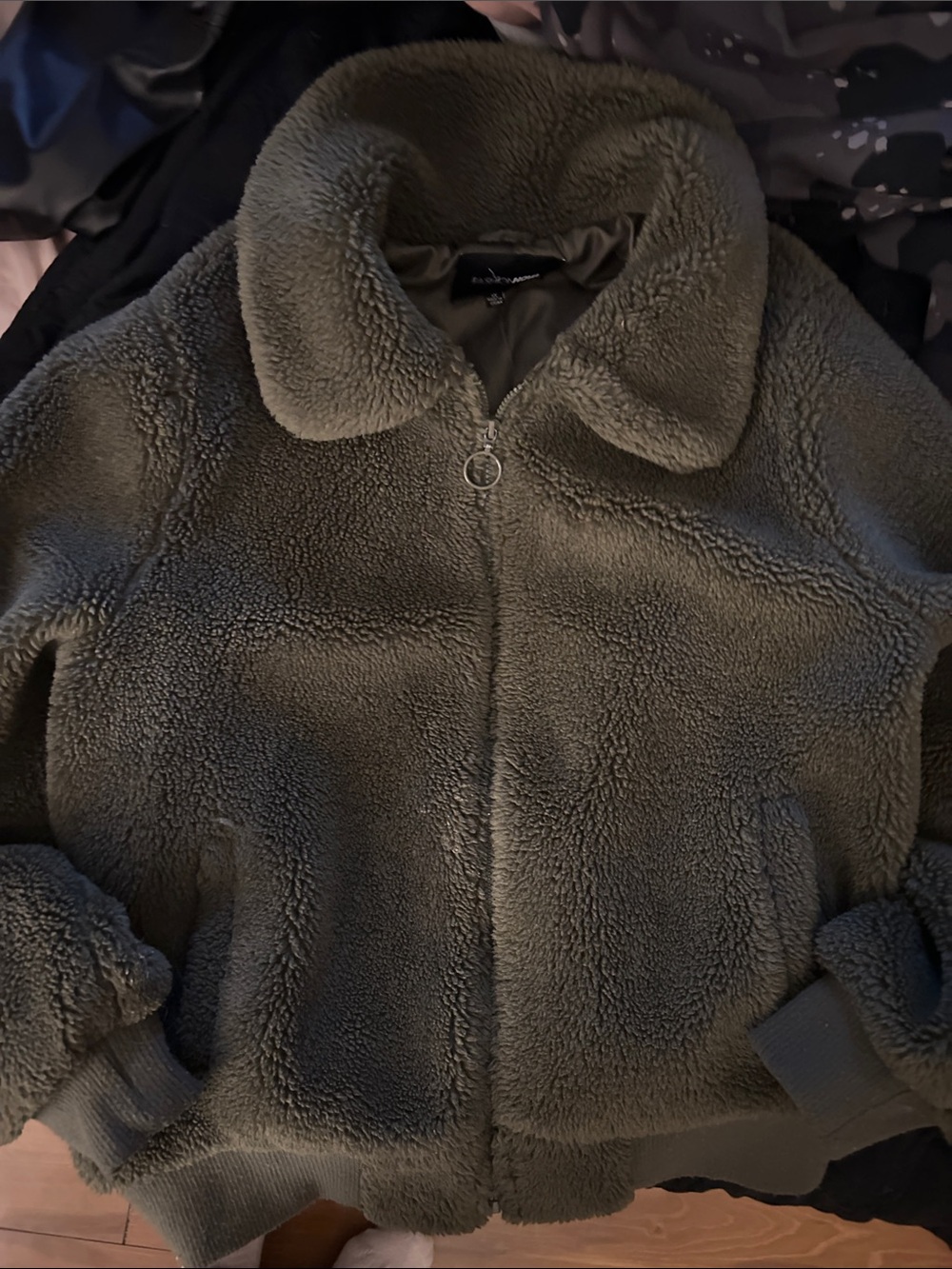 Women’s Cozy Olive Faux-Shearling Jacket 1X-large EUC